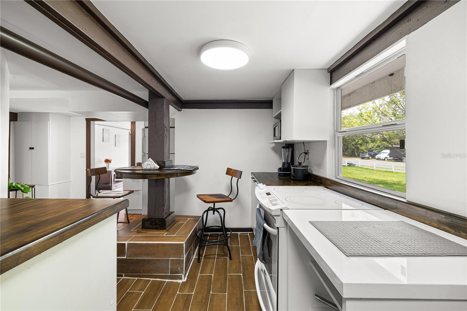 DUPONT LAKES ESTATES INC - Residential