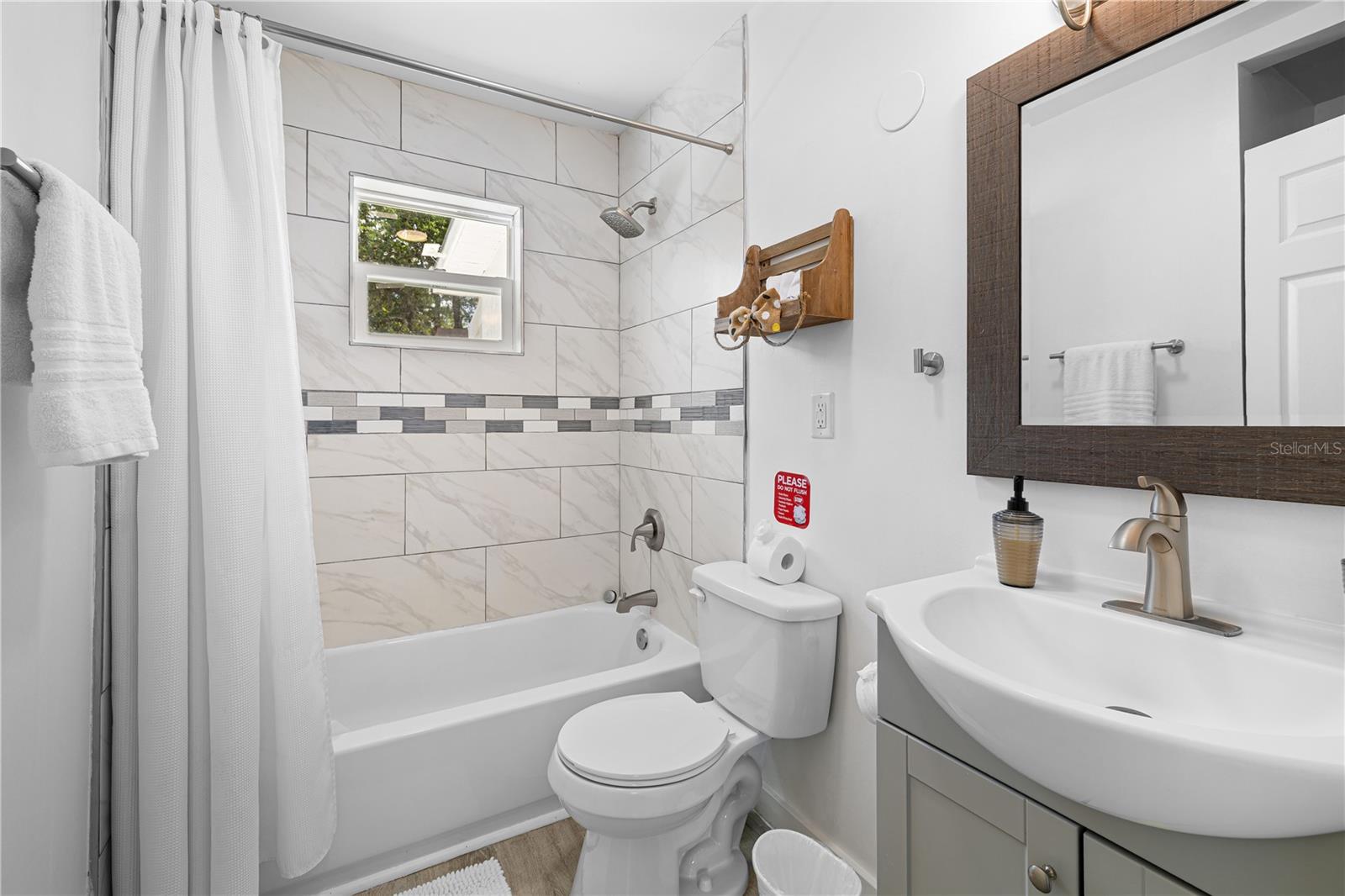 DUPONT LAKES ESTATES INC - Residential