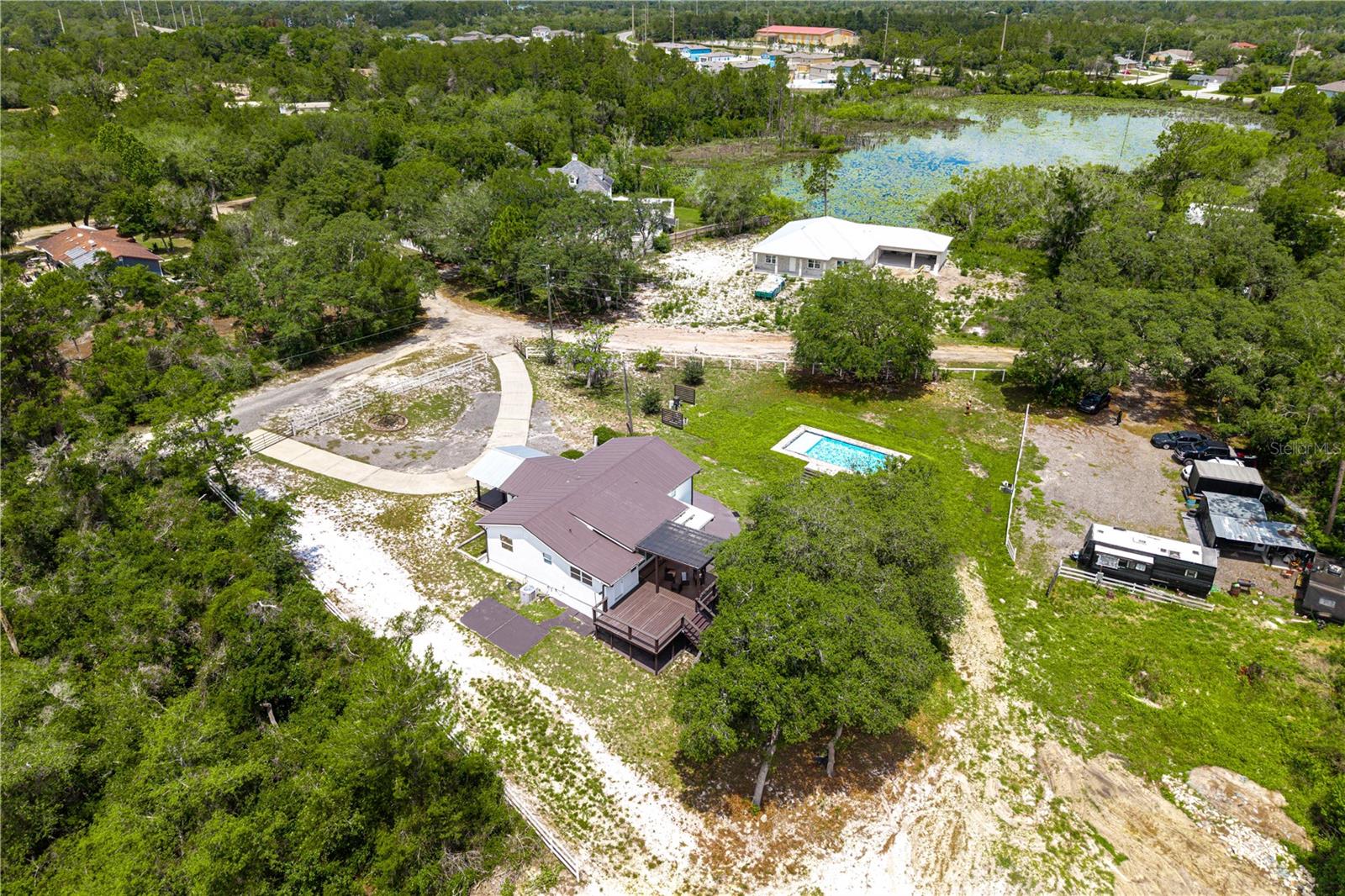 DUPONT LAKES ESTATES INC - Residential