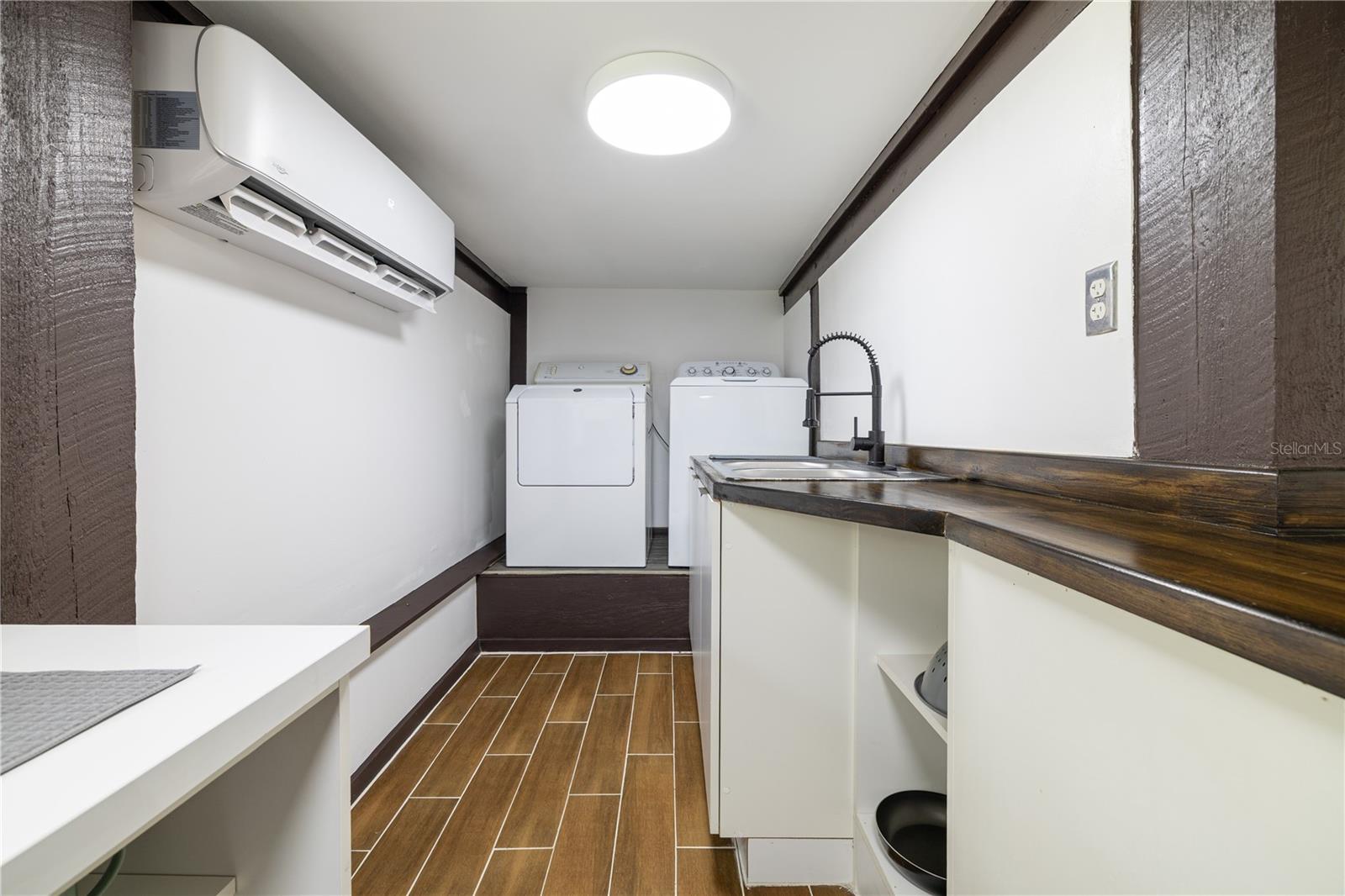 DUPONT LAKES ESTATES INC - Residential