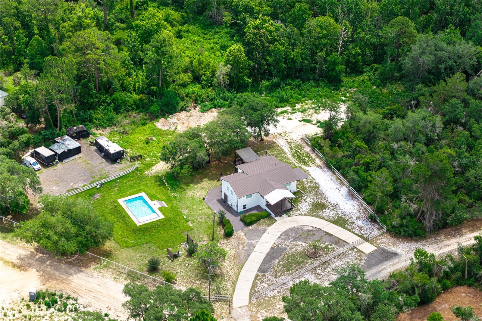 DUPONT LAKES ESTATES INC - Residential
