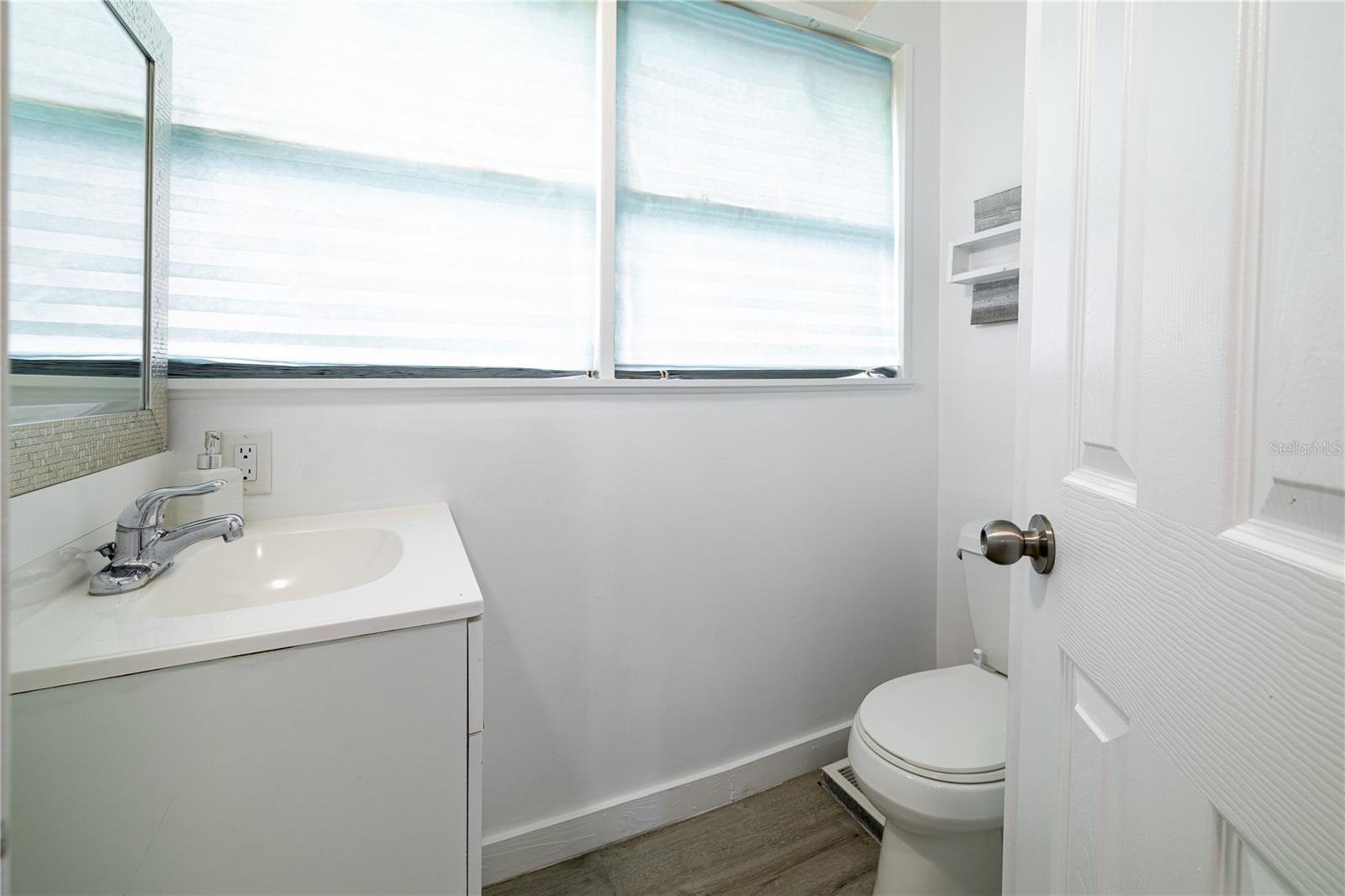 DUPONT LAKES ESTATES INC - Residential