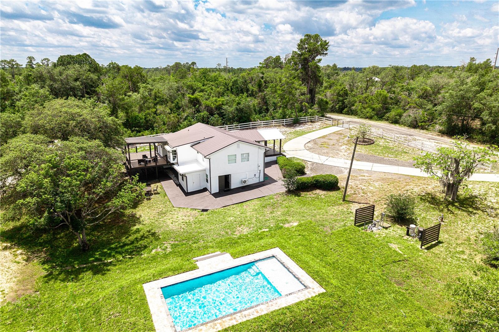DUPONT LAKES ESTATES INC - Residential