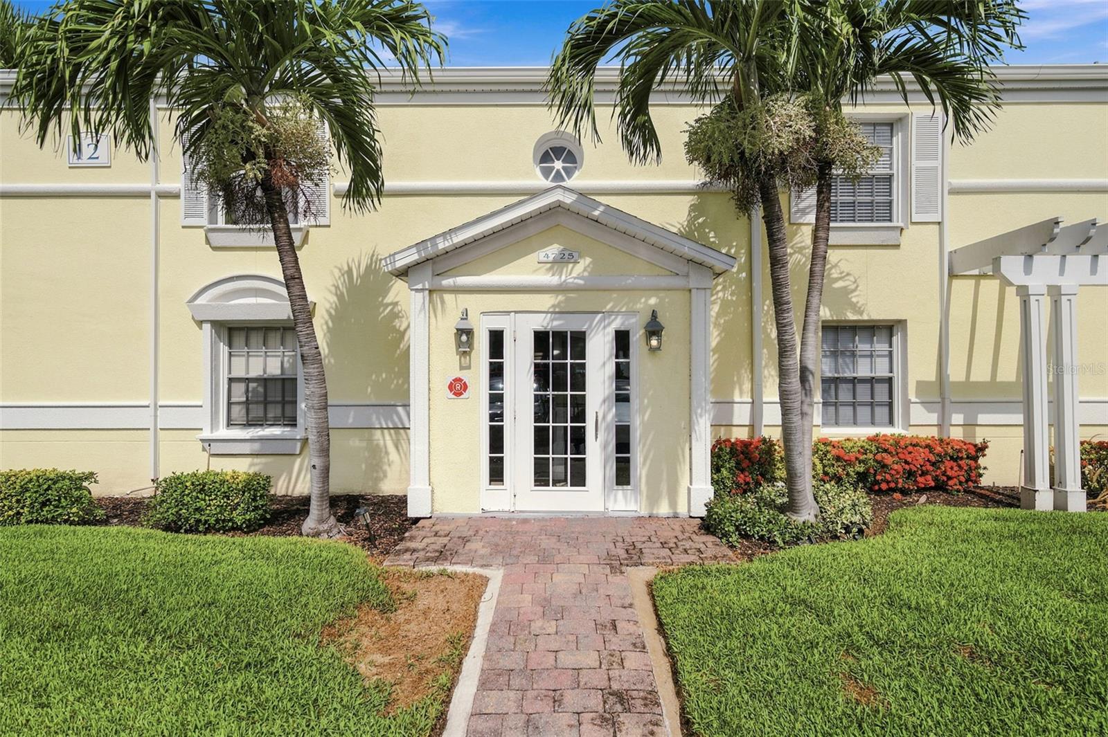 WATERSIDE AT COQUINA KEY SOUTH - Residential