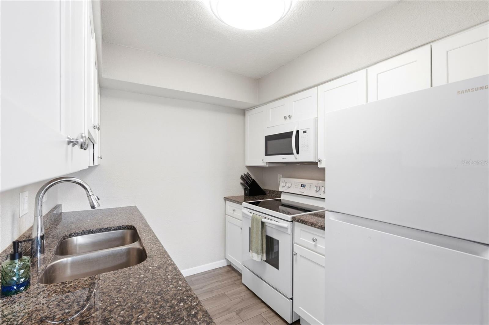 WATERSIDE AT COQUINA KEY SOUTH - Residential