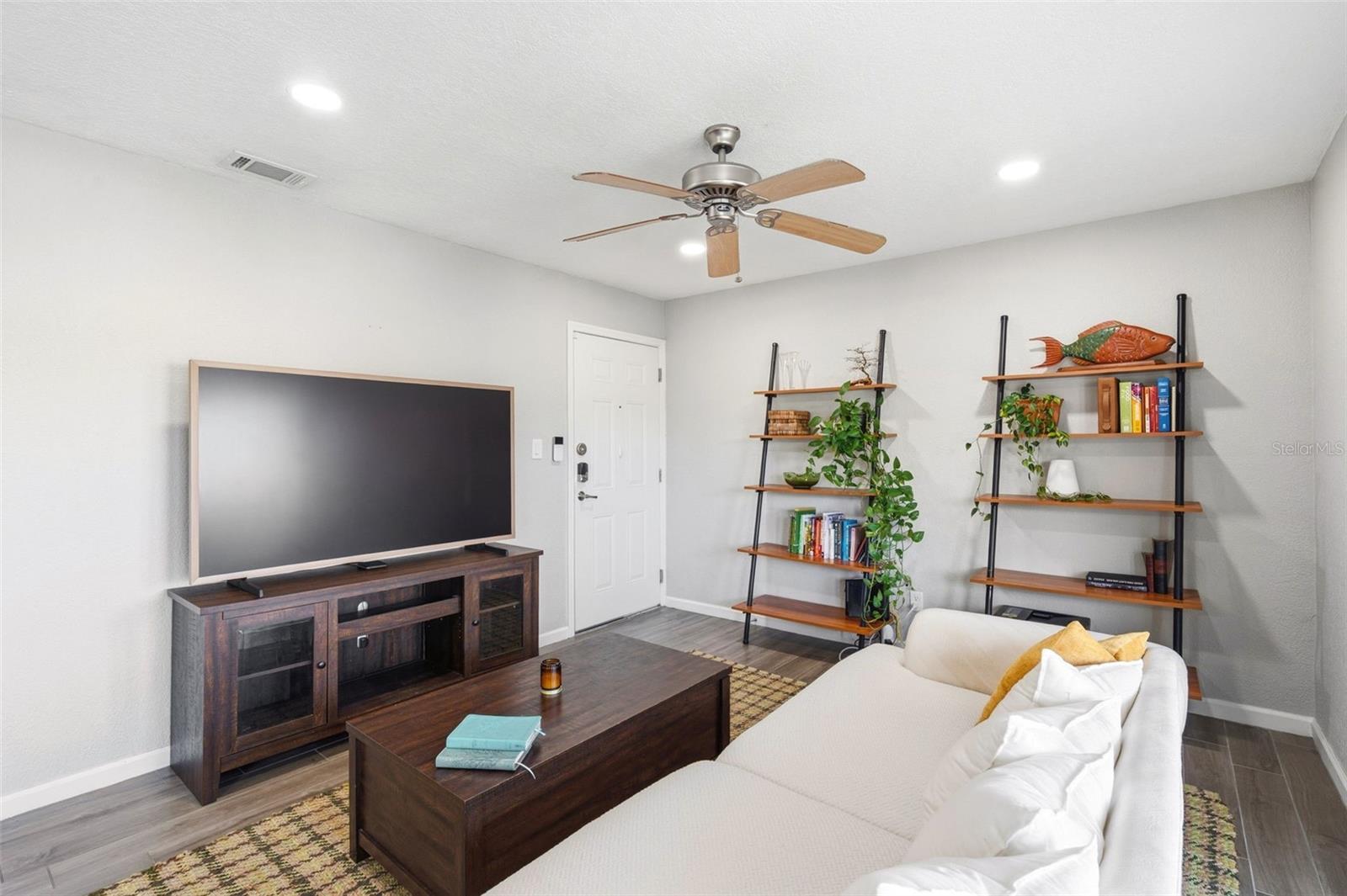 WATERSIDE AT COQUINA KEY SOUTH - Residential