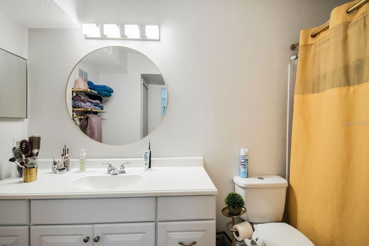 CREST/WATERFORD LAKES - Residential