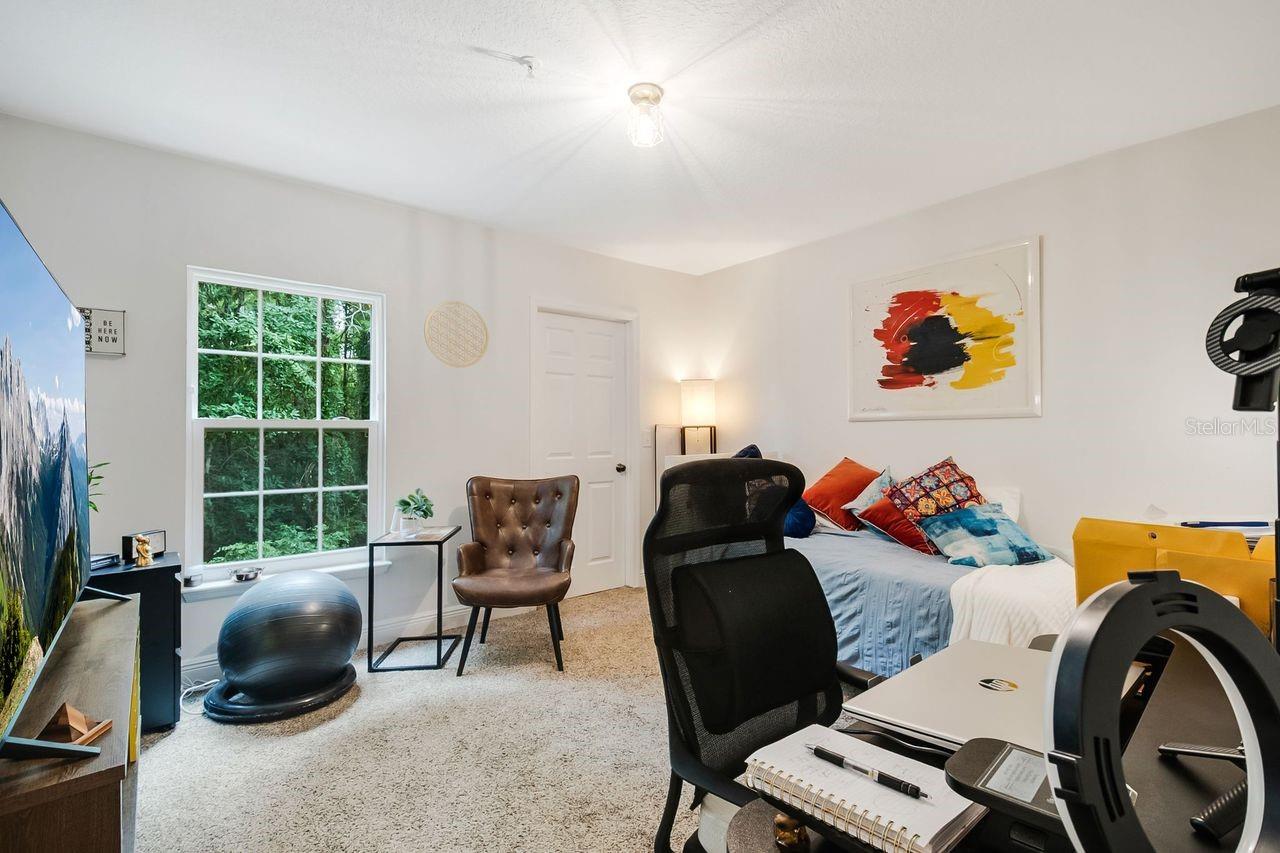 CREST/WATERFORD LAKES - Residential