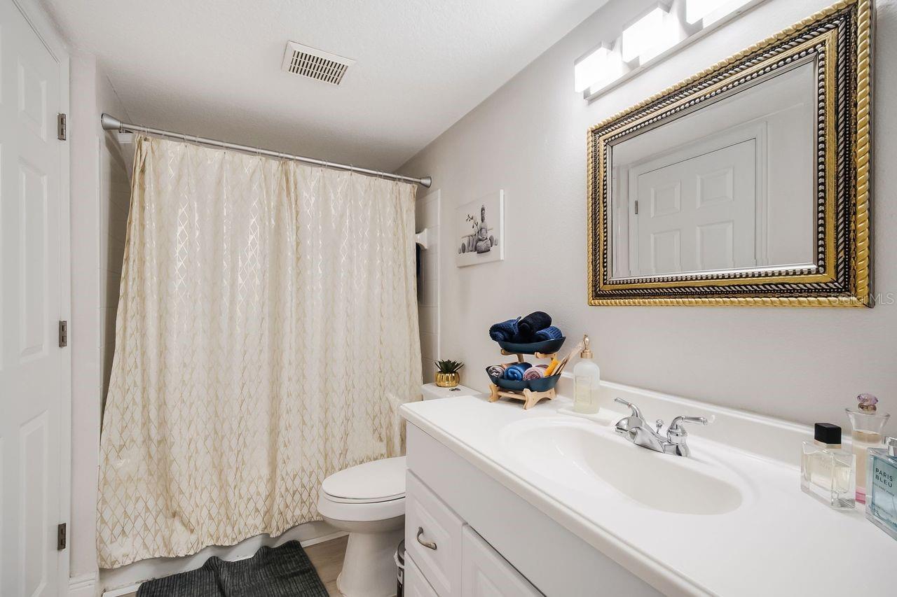 CREST/WATERFORD LAKES - Residential