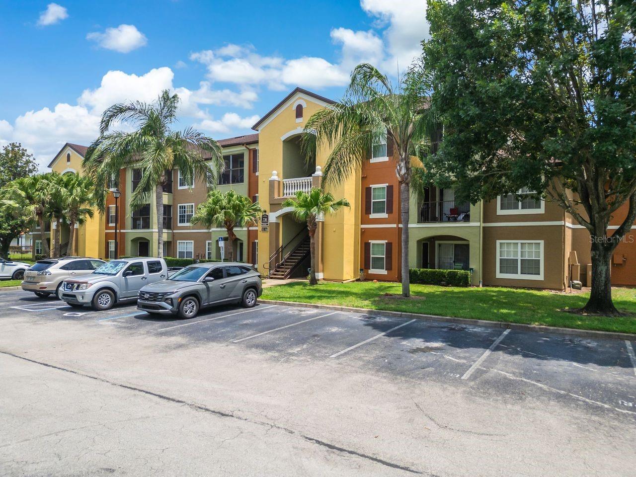 CREST/WATERFORD LAKES - Residential