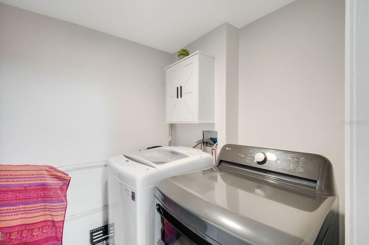 CREST/WATERFORD LAKES - Residential