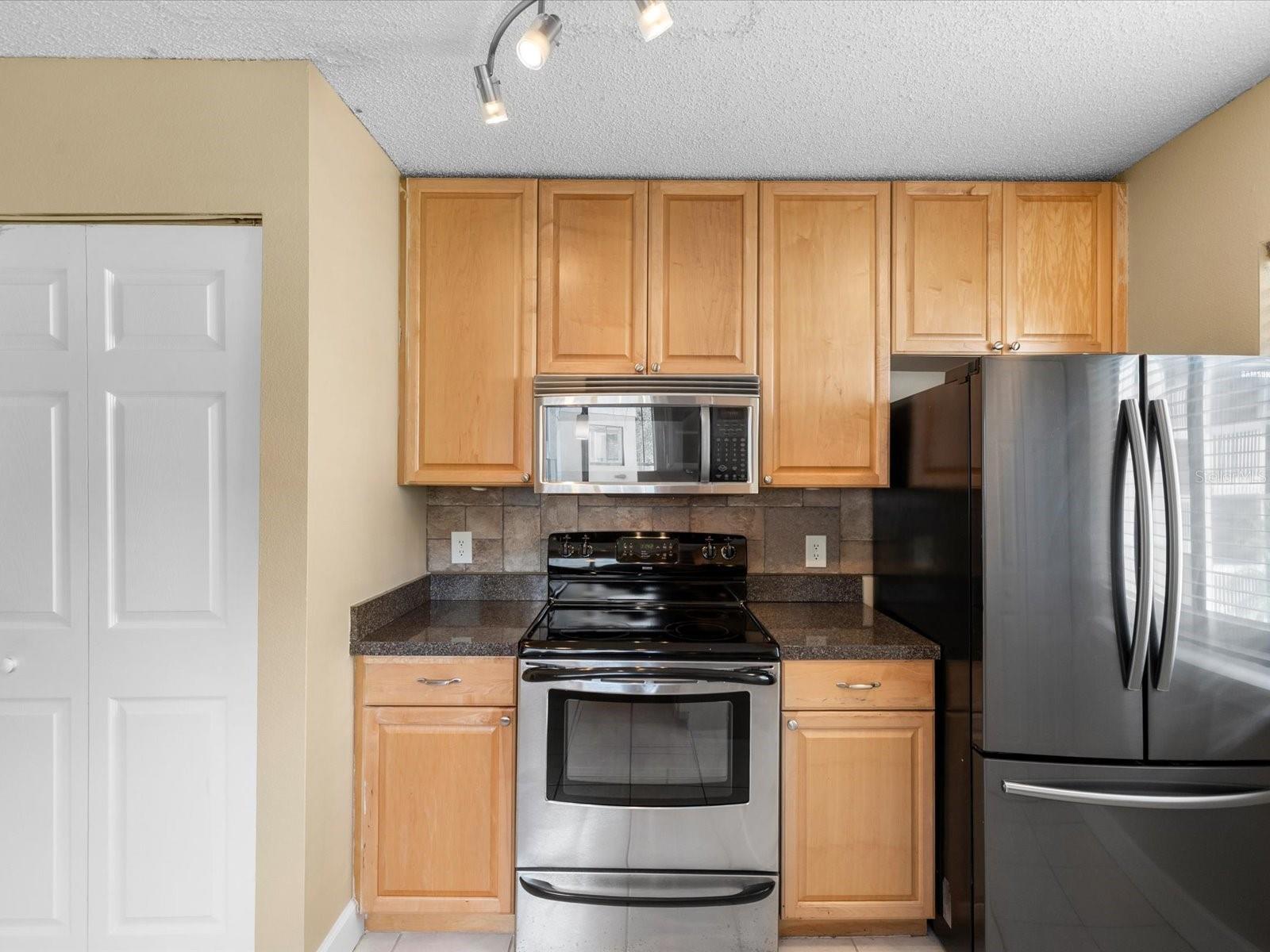 BELLEAIR VILLAGE CONDO - Residential