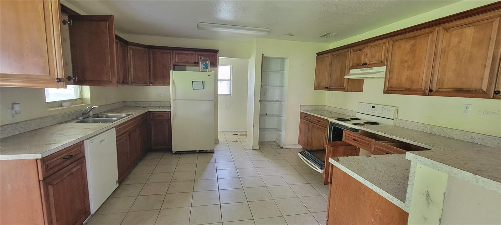 BELLEVIEW HEIGHTS ESTATE - Residential