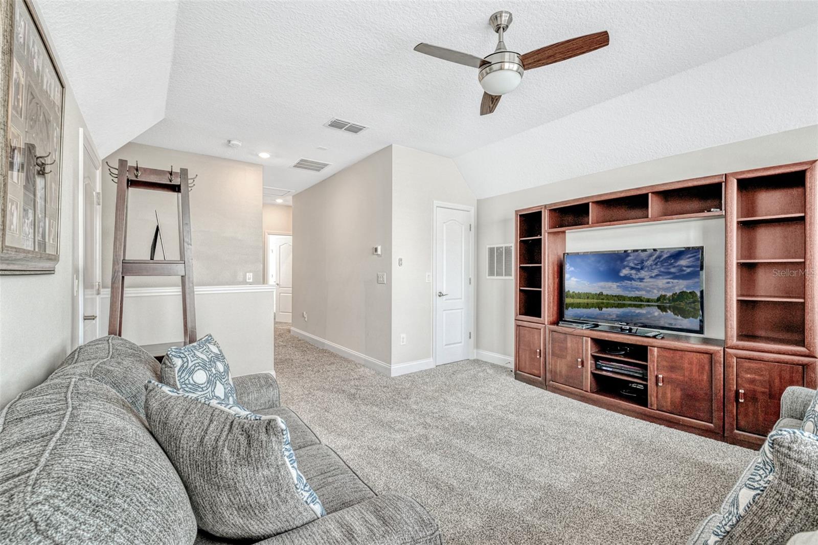LAUREATE PARK - Residential Lease
