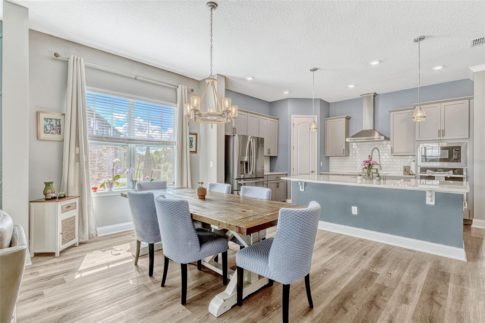 LAUREATE PARK - Residential Lease
