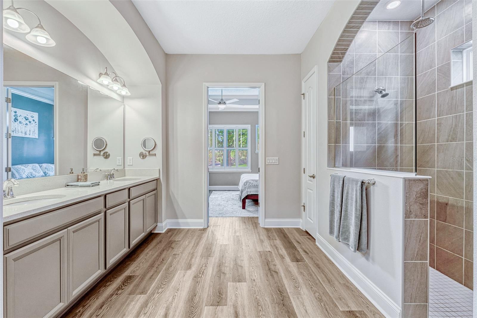 LAUREATE PARK - Residential Lease