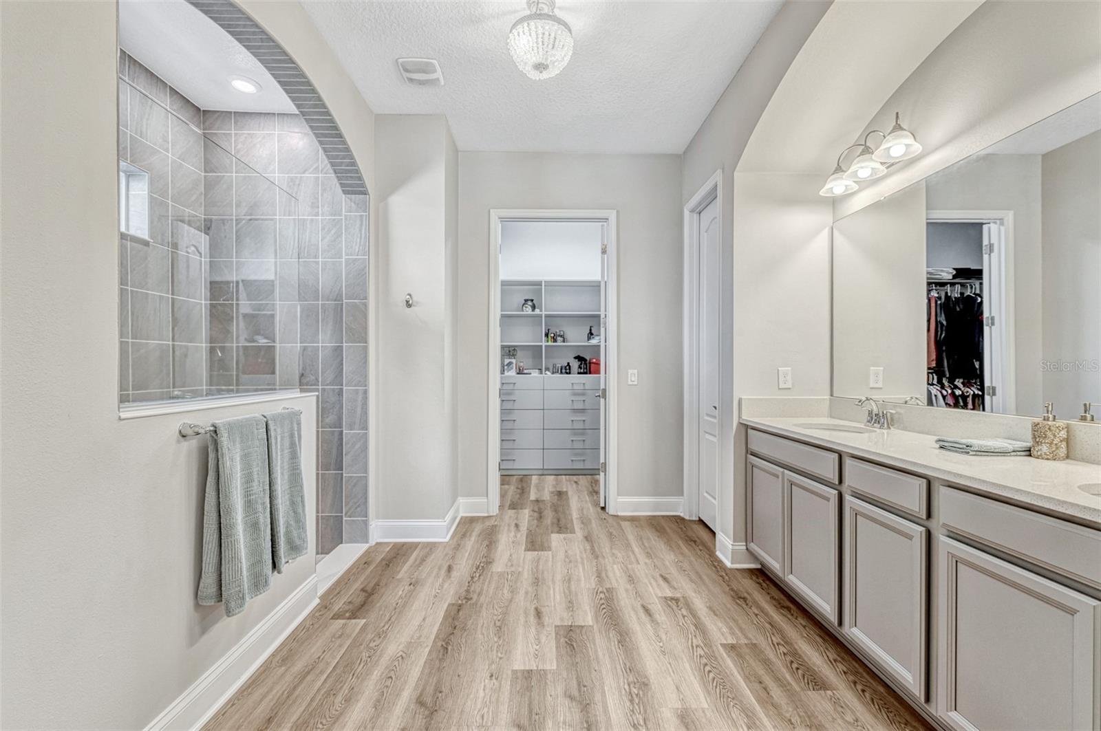 LAUREATE PARK - Residential Lease