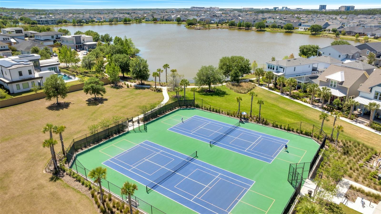 LAUREATE PARK - Residential Lease