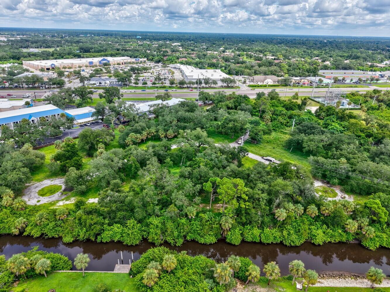 ACREAGE - Land