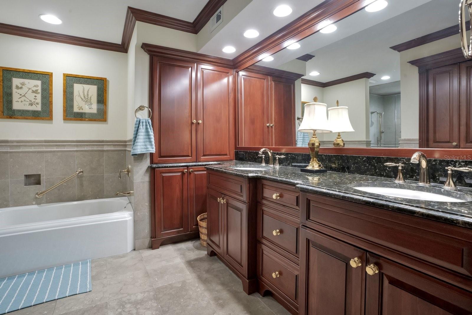 CLEVELAND HEIGHTS - Residential