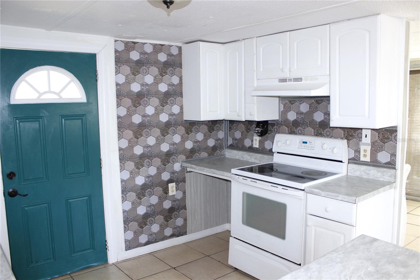 DIXIE GRVS ESTATES - Residential