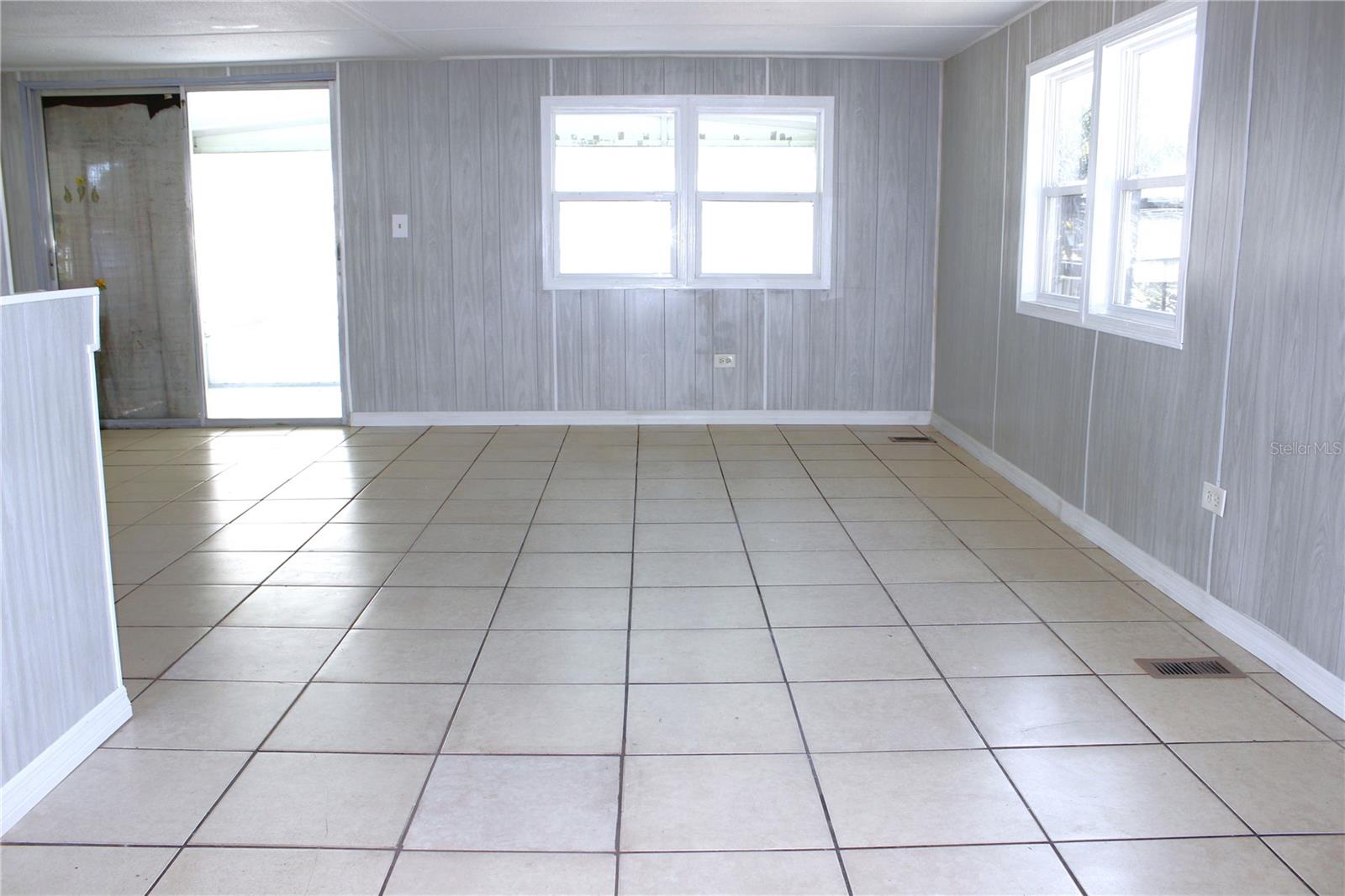 DIXIE GRVS ESTATES - Residential