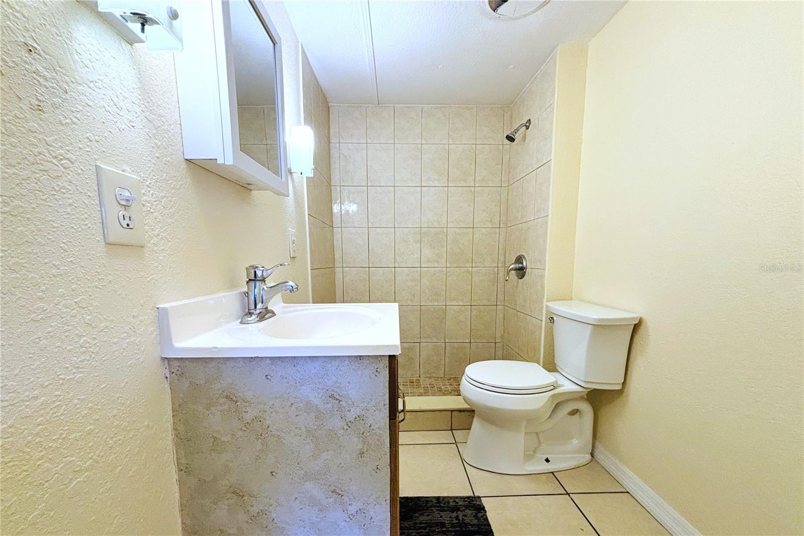 DIXIE GRVS ESTATES - Residential