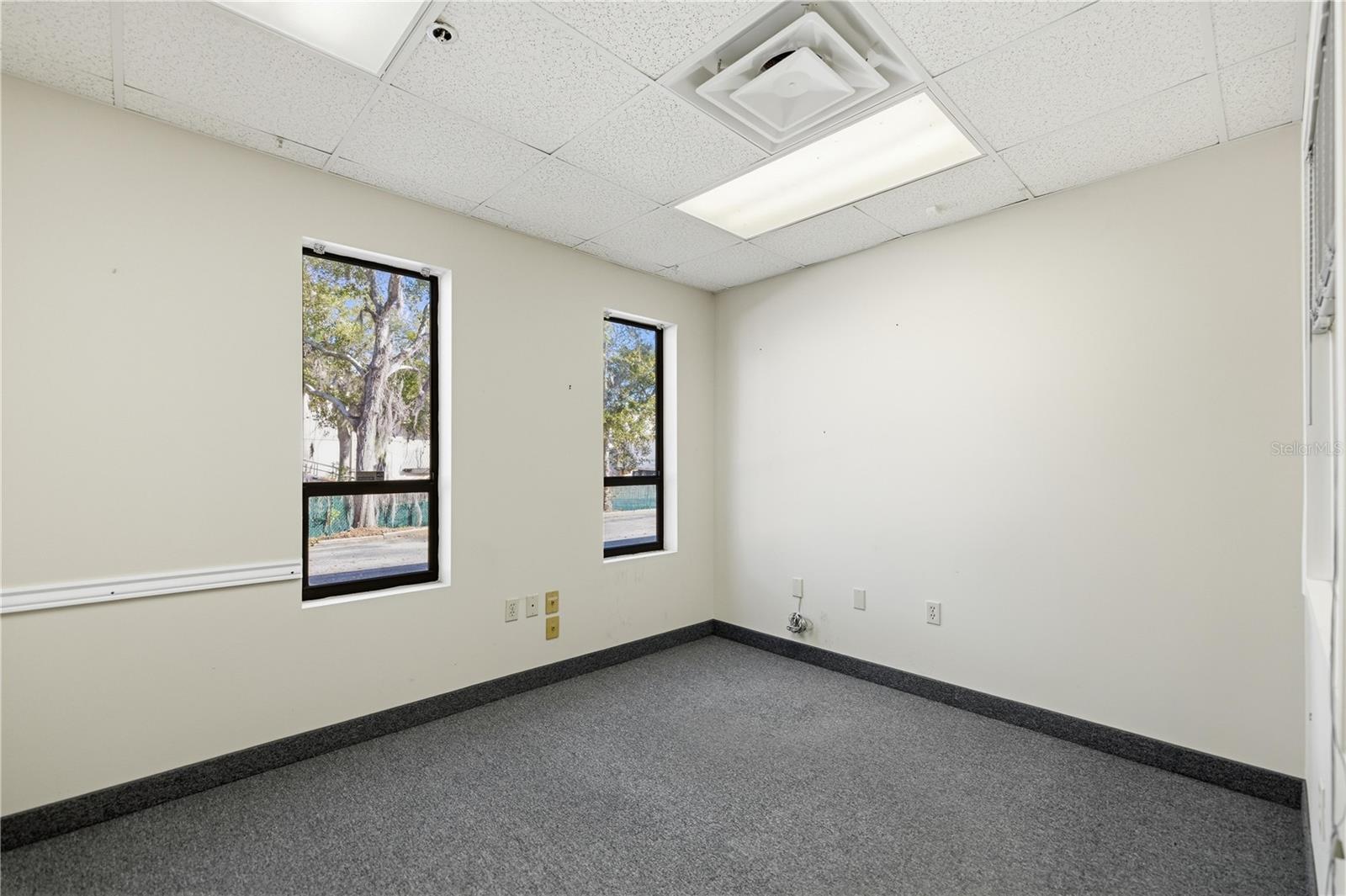 OCALA AIRPORT COMMERCE CENTER - Commercial Sale