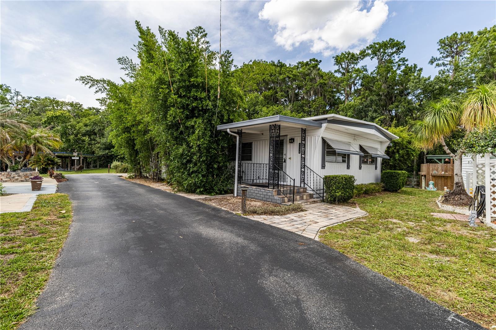 TAVARES LES CHATEAU VILLA MHP - Residential