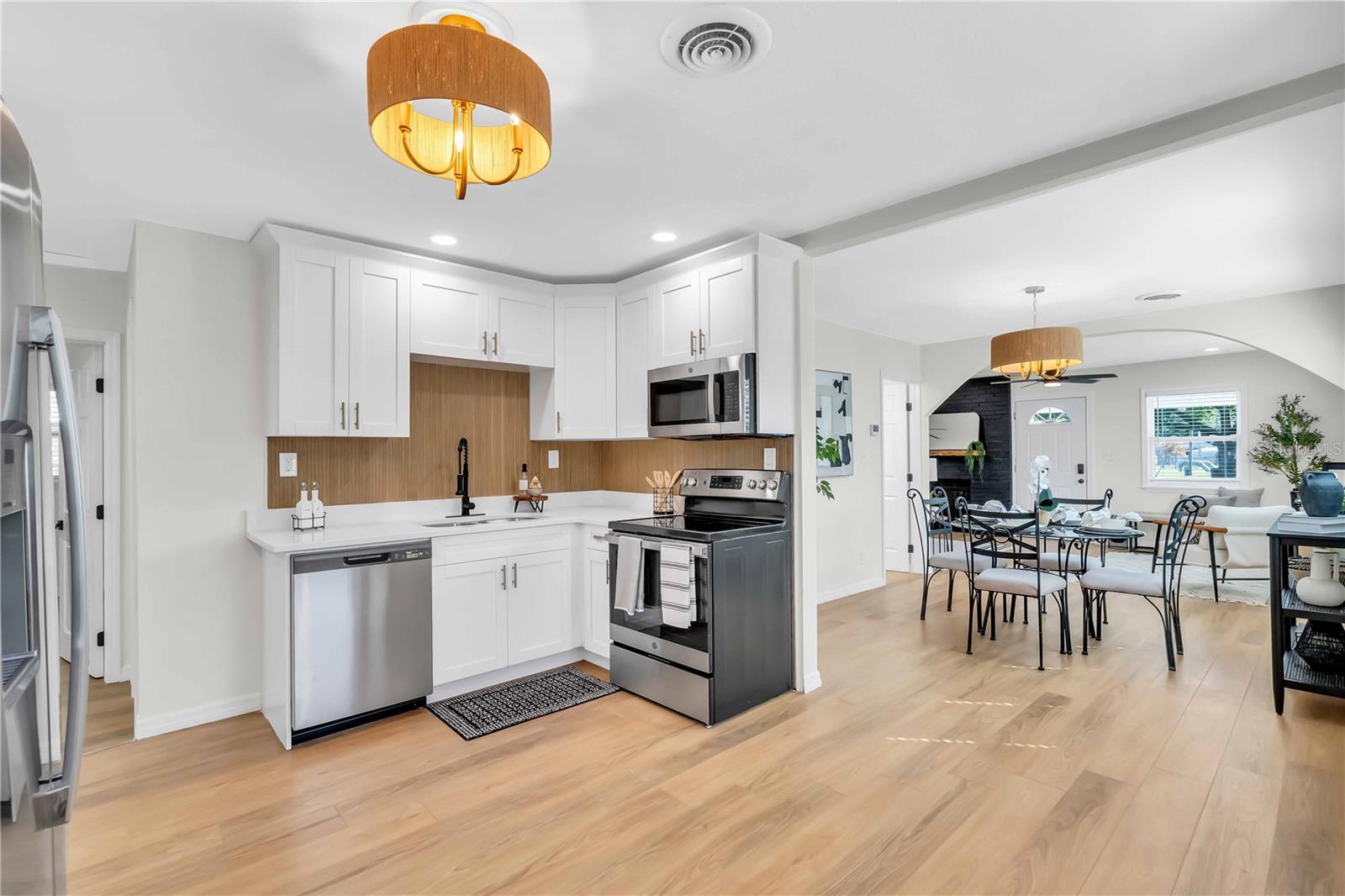 FLORAL VILLA ESTATES - Residential