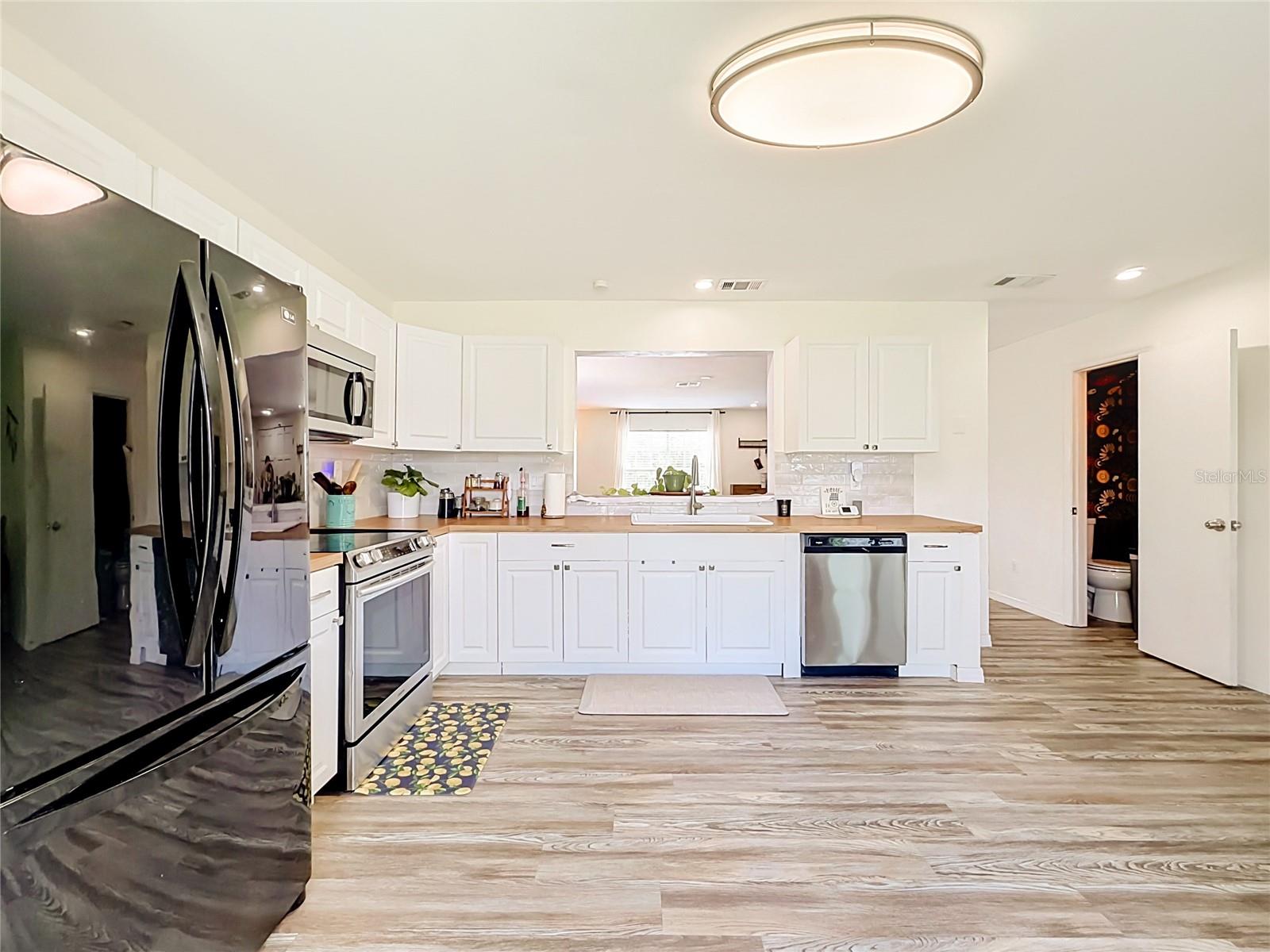 VILLAGE AT CURRY FORD WOODS UNIT 3 - Residential
