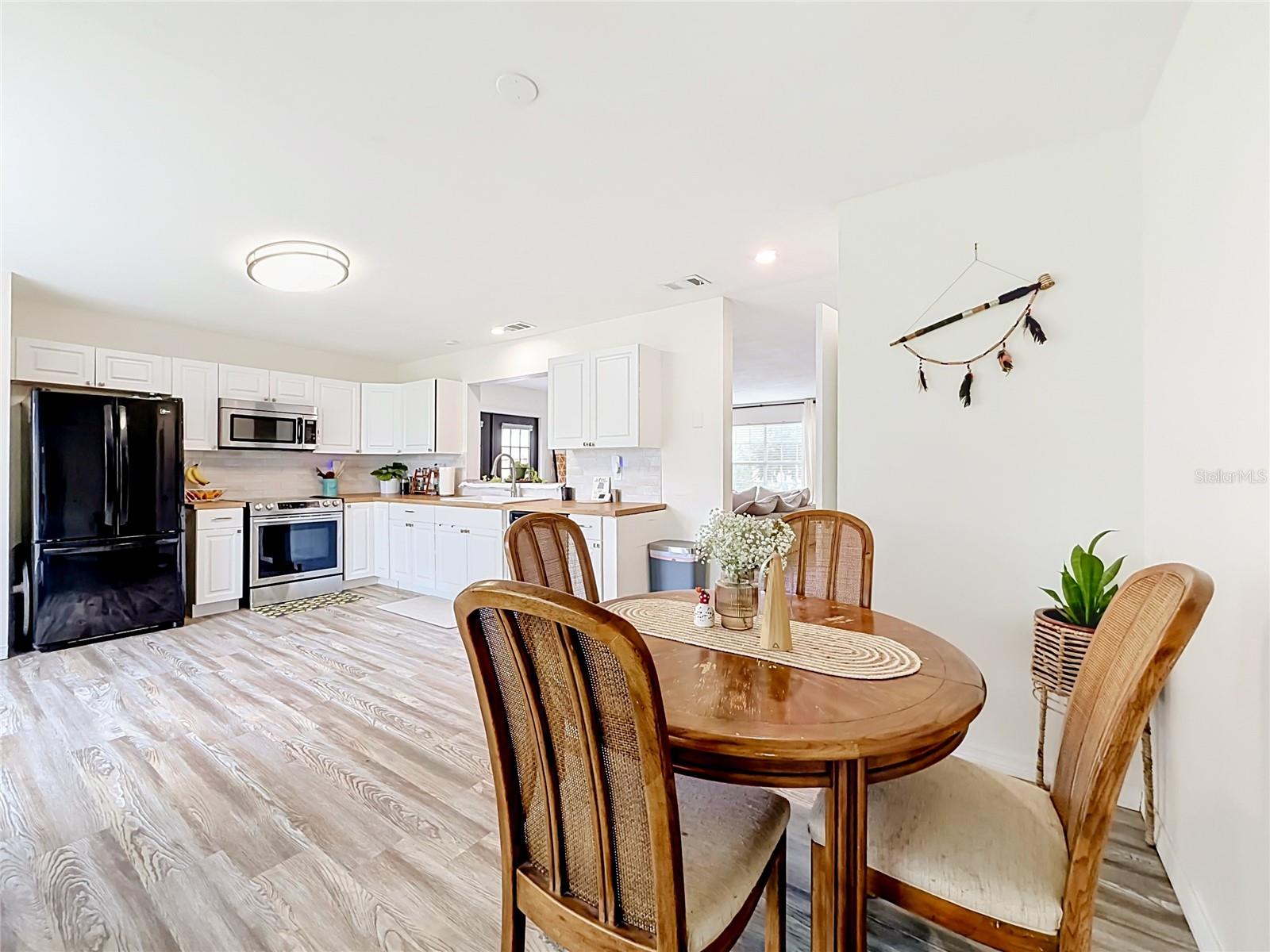 VILLAGE AT CURRY FORD WOODS UNIT 3 - Residential
