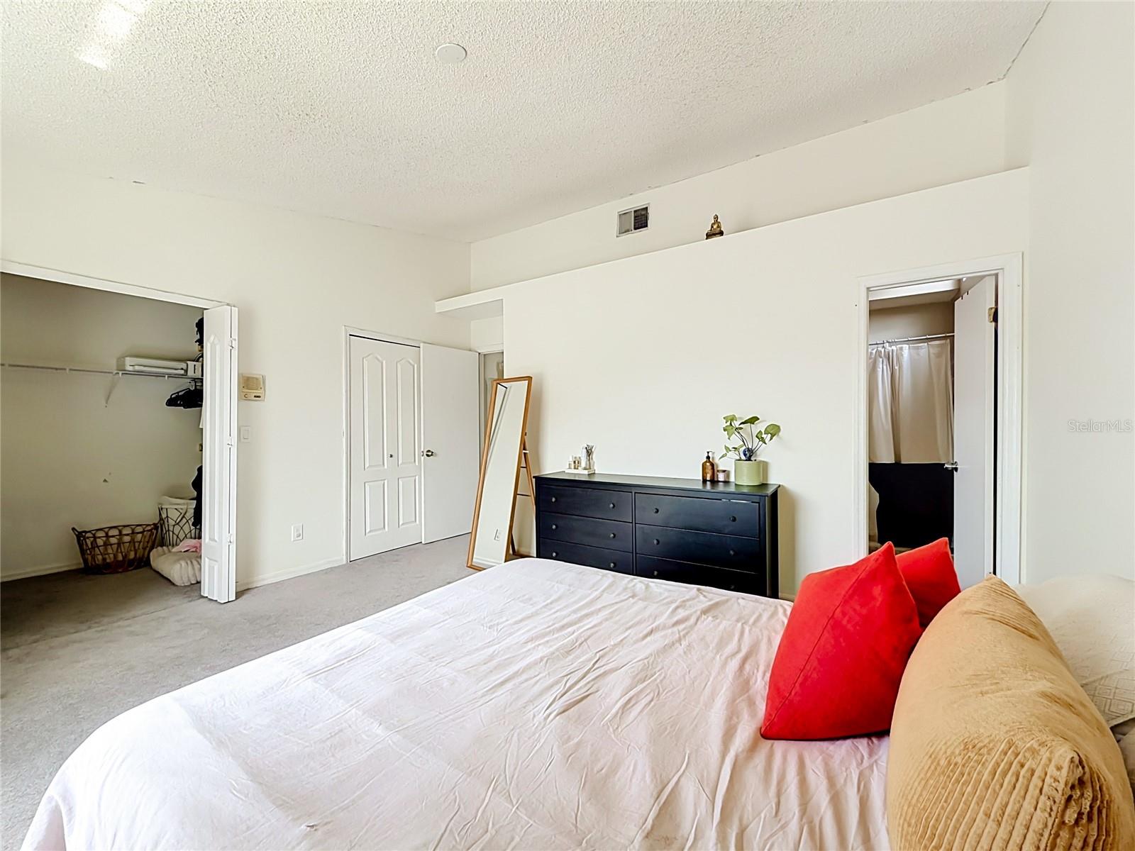 VILLAGE AT CURRY FORD WOODS UNIT 3 - Residential