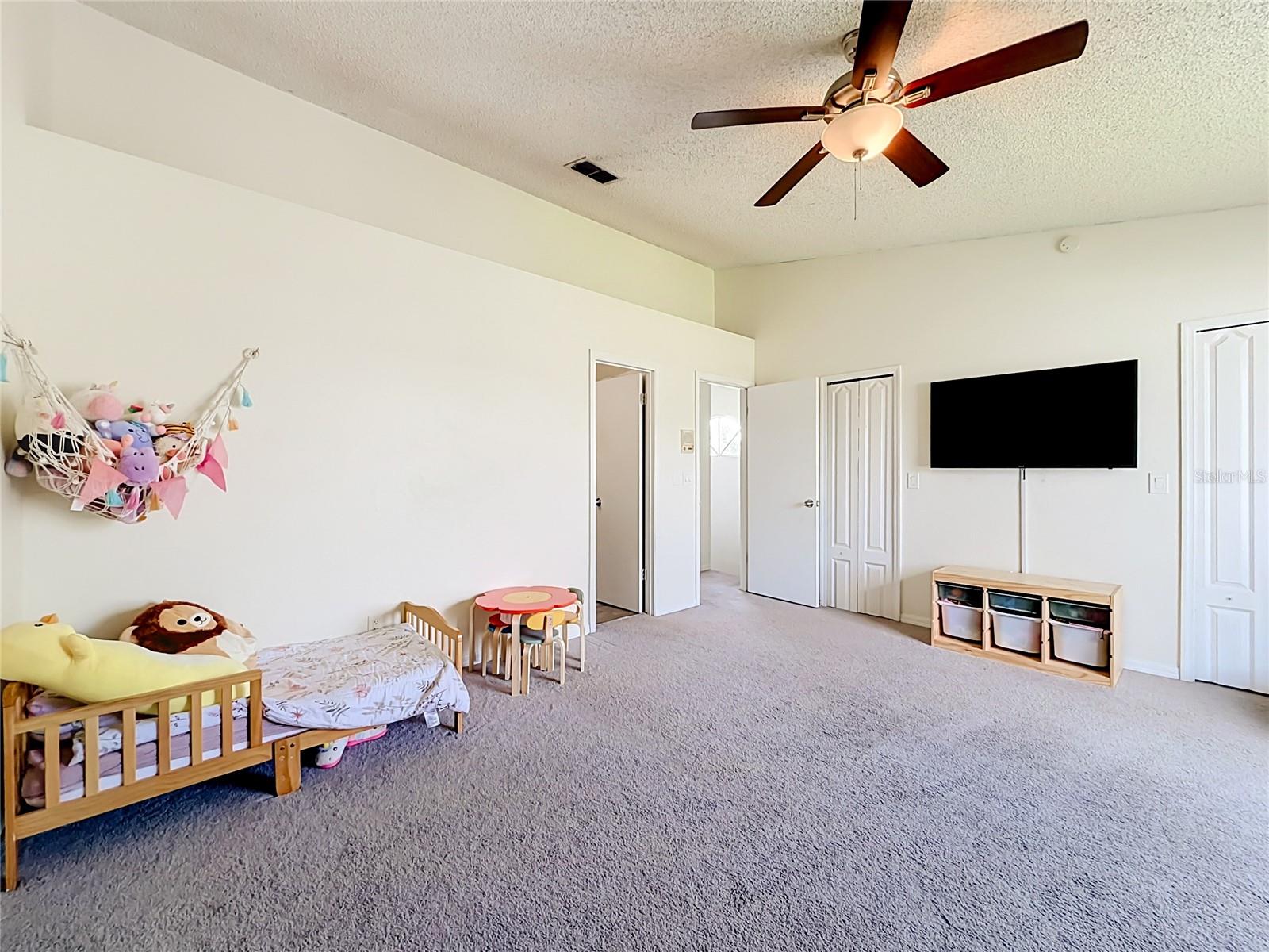 VILLAGE AT CURRY FORD WOODS UNIT 3 - Residential