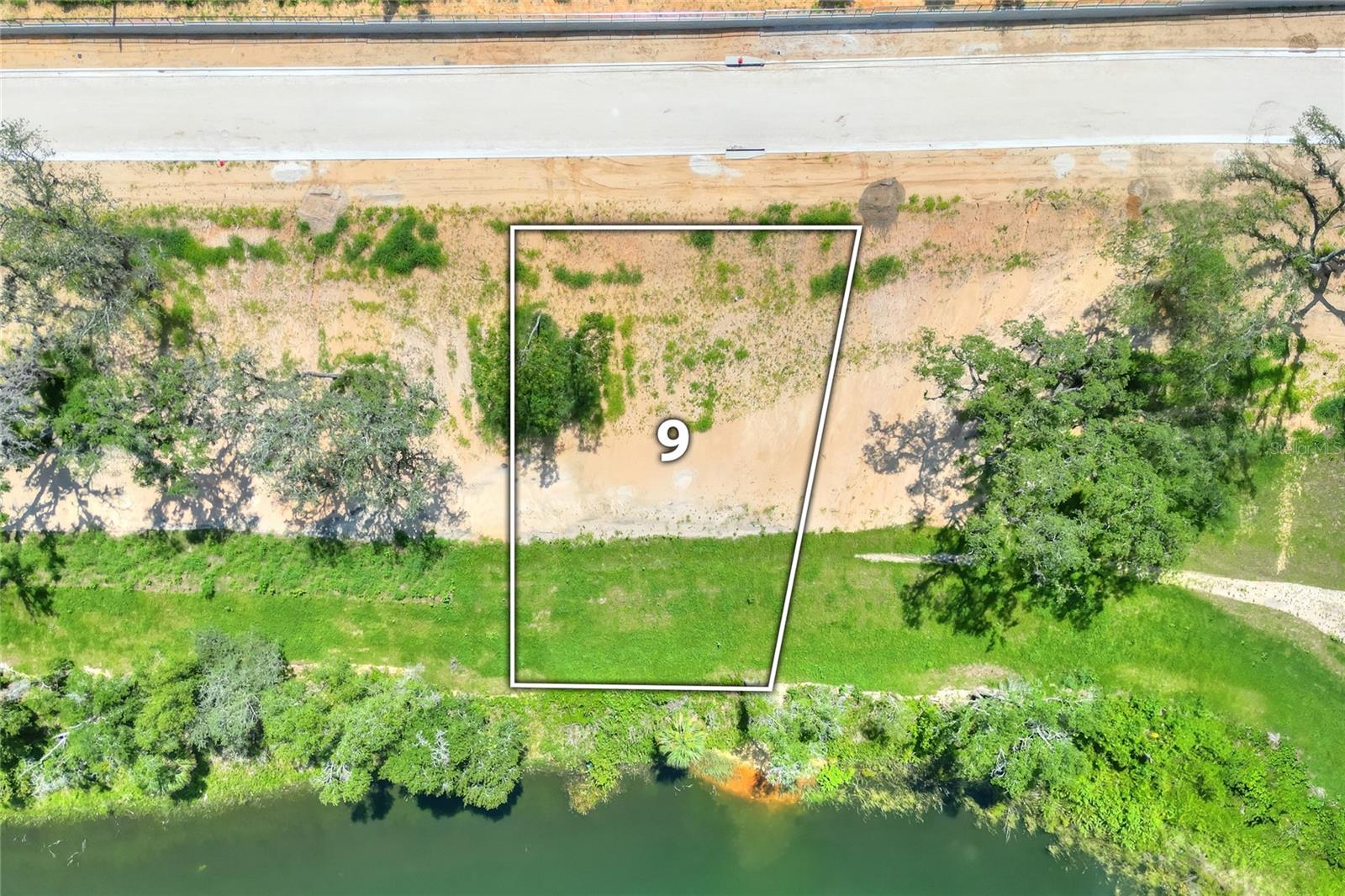 MIRROR LAKE - Residential