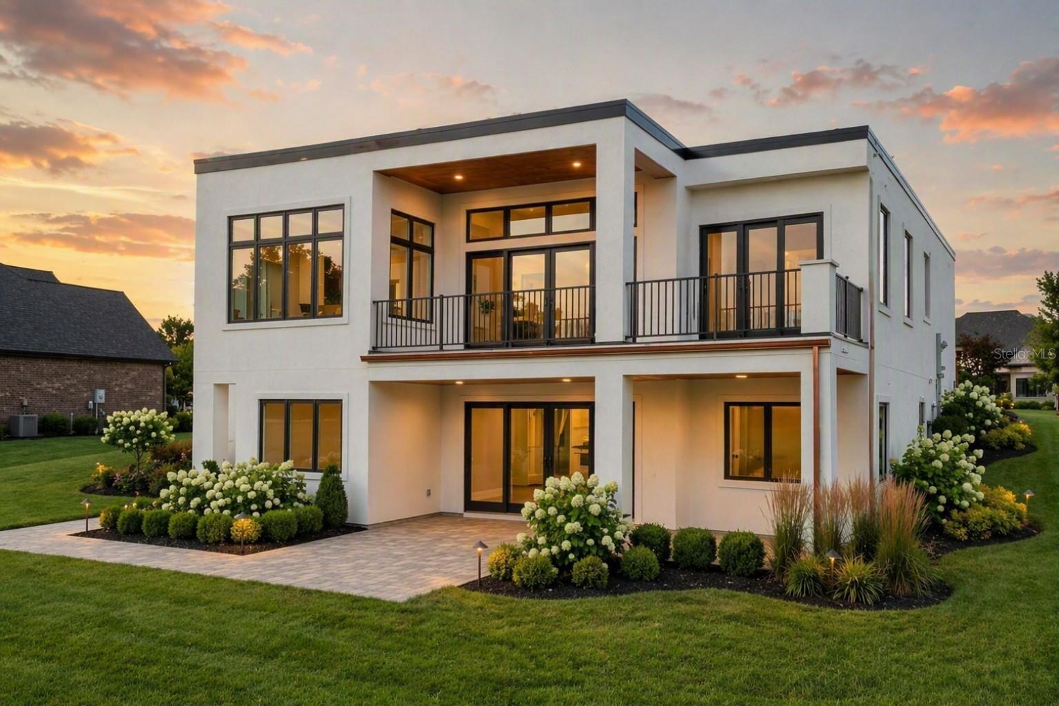 MIRROR LAKE - Residential