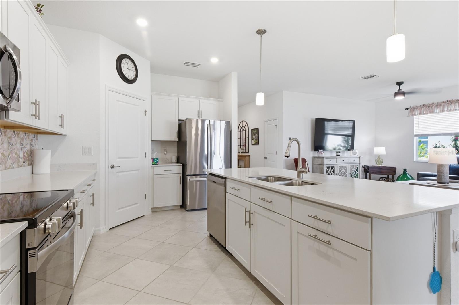 ANTIGUA/WELLEN PARK REP - Residential