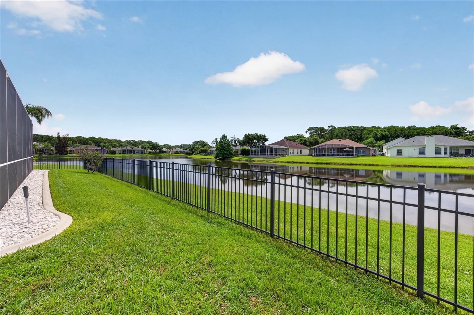 WATERS EDGE PH 07 - Residential