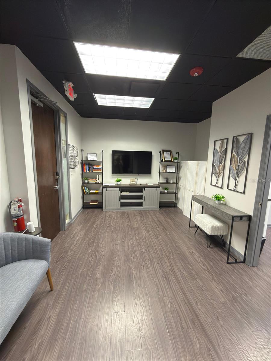 WINDERMERE BUS CENTER - Commercial Sale