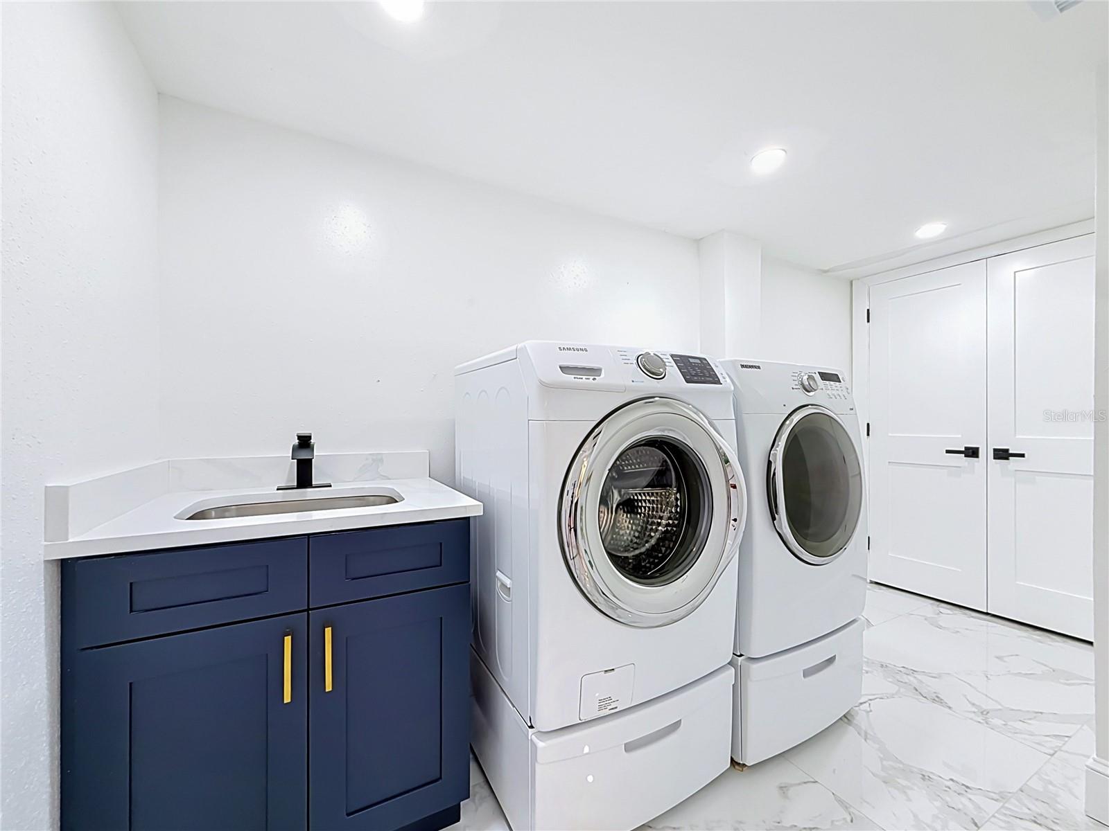 WEYBRIDGE WOODS-UNIT C - Residential