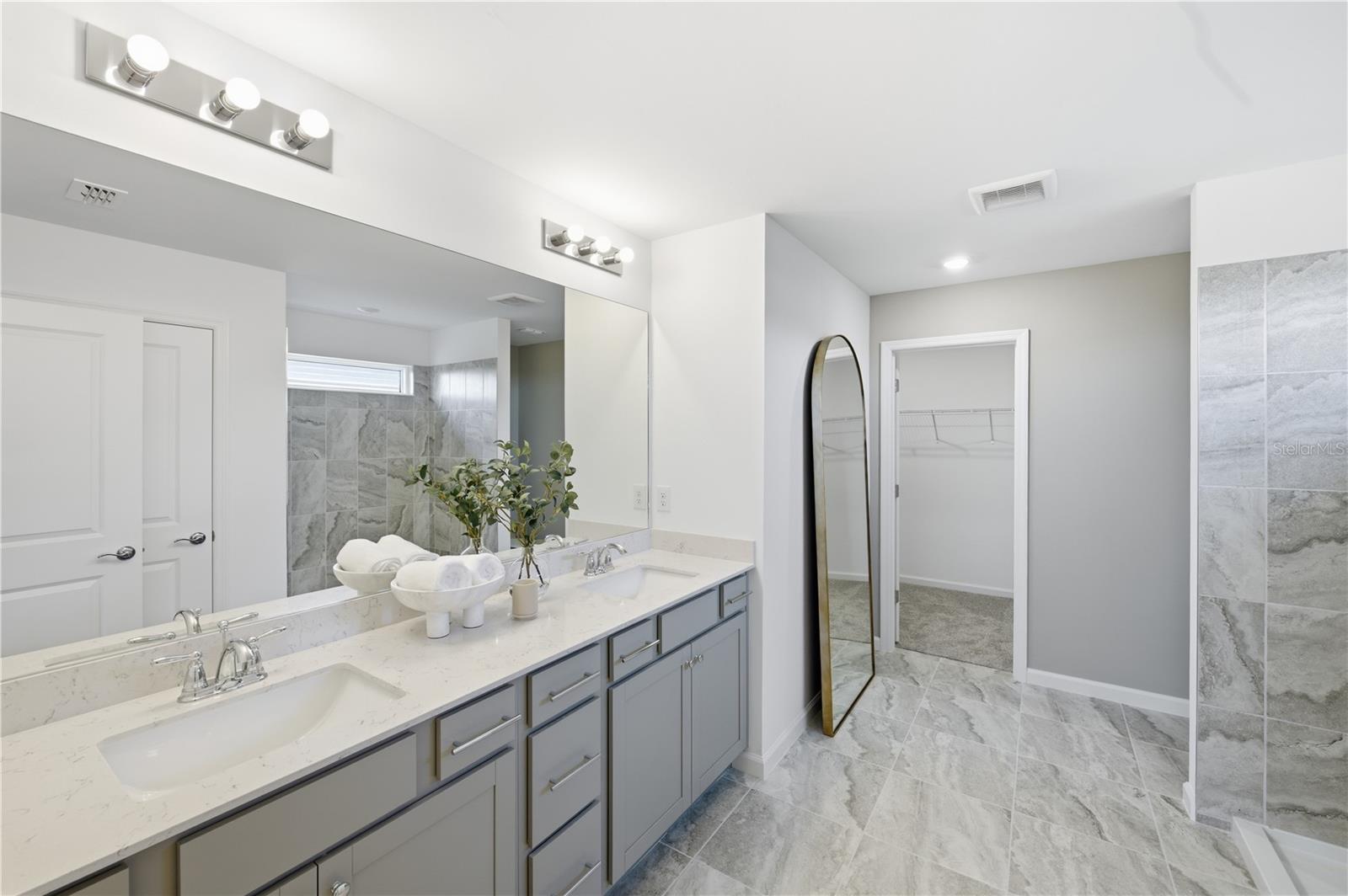 LAKESPUR WELLEN PARK PHASE 3 - Residential