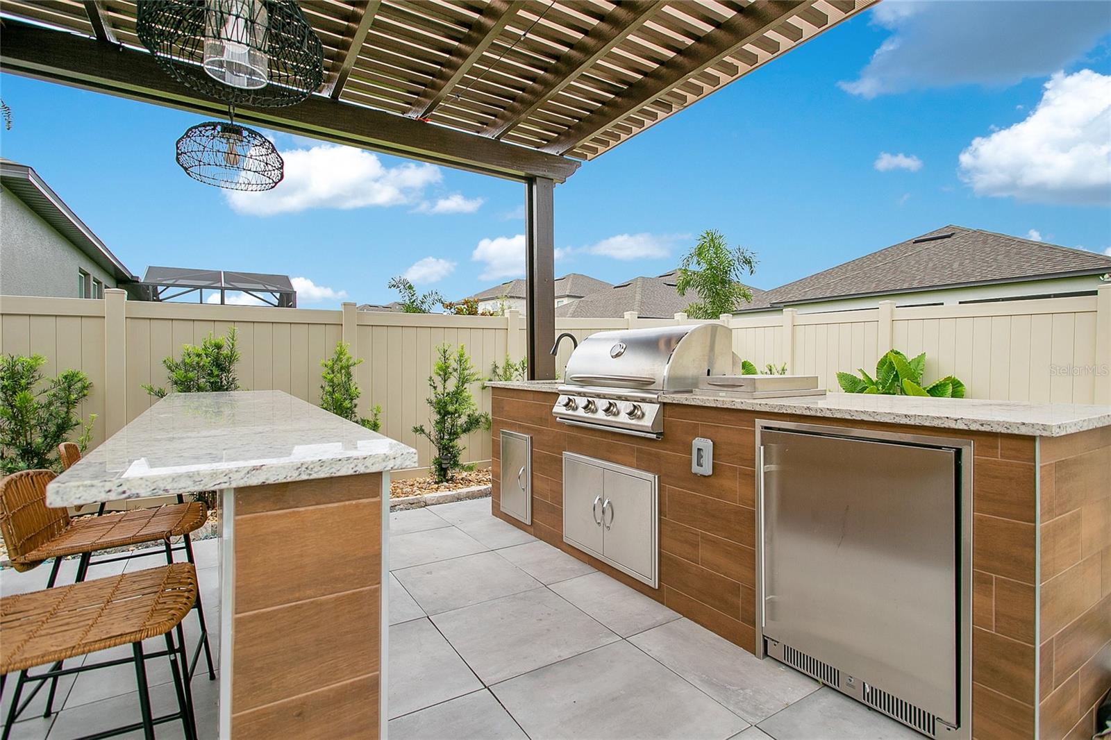 ENCORE/OVATION PH 2 - Residential Lease