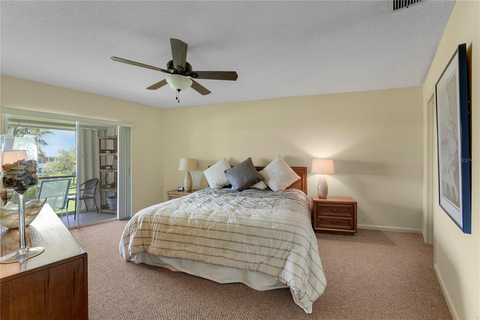 QUEENS COVE HOUSE CONDO - Residential