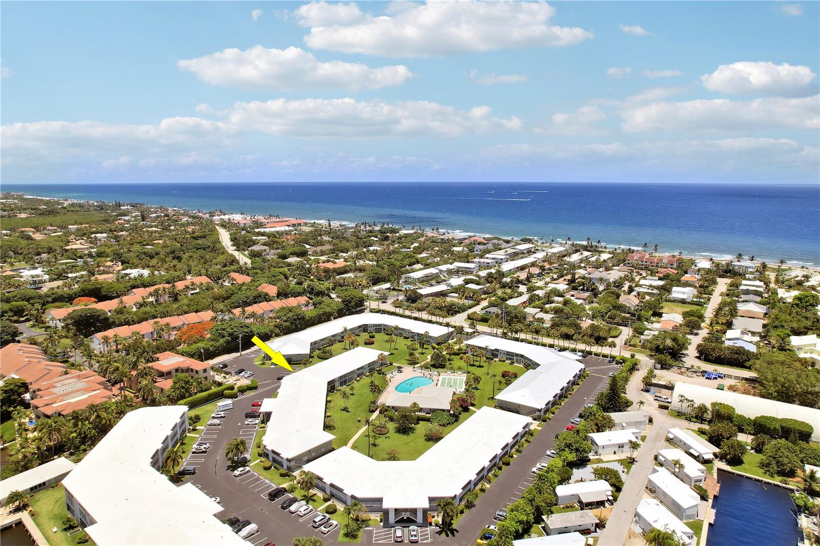 QUEENS COVE HOUSE CONDO - Residential