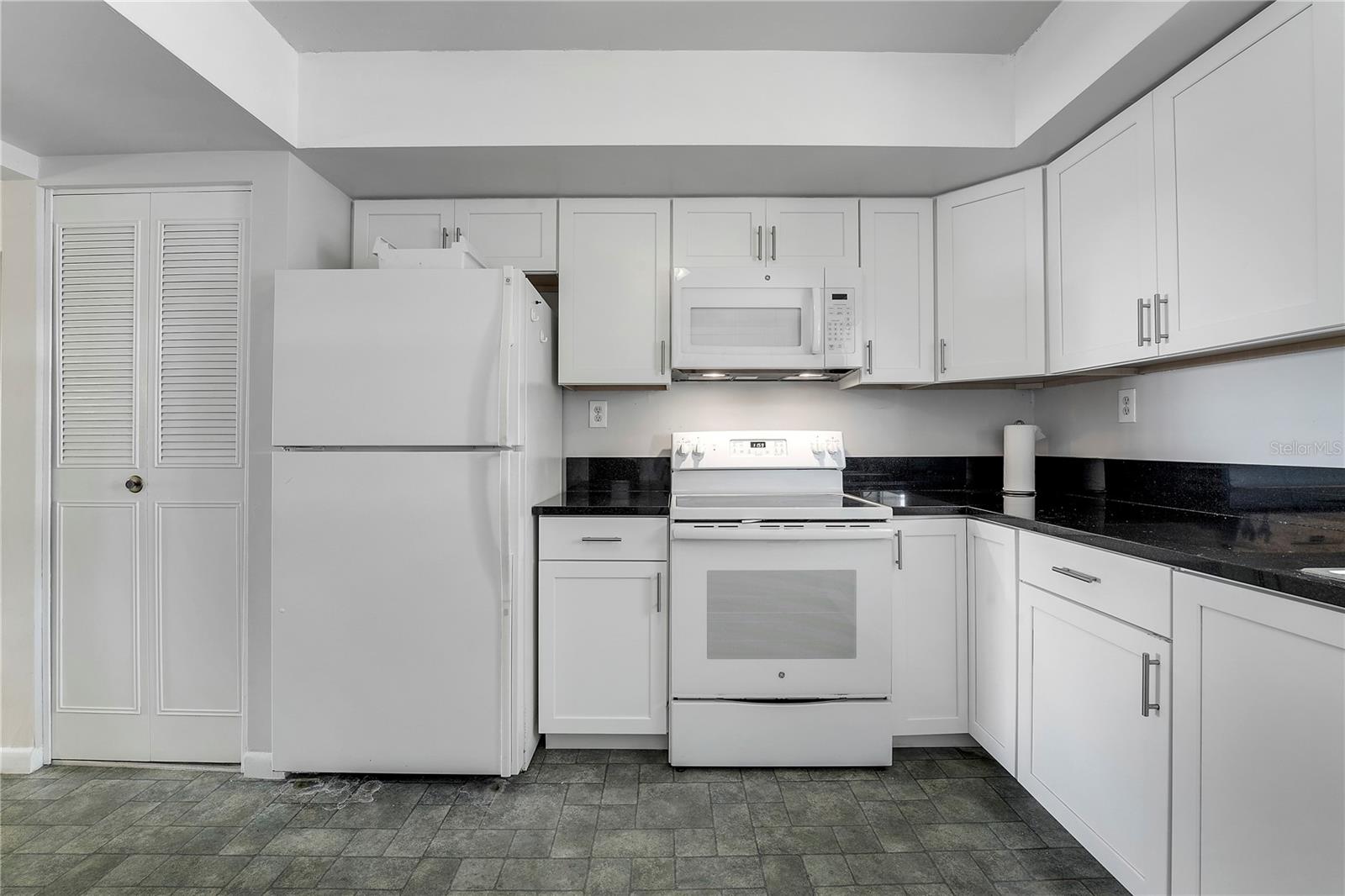 QUEENS COVE HOUSE CONDO - Residential