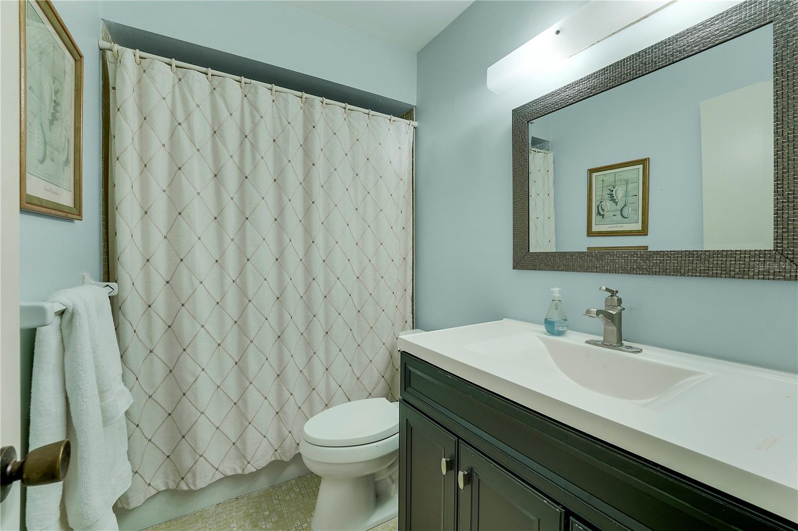 QUEENS COVE HOUSE CONDO - Residential