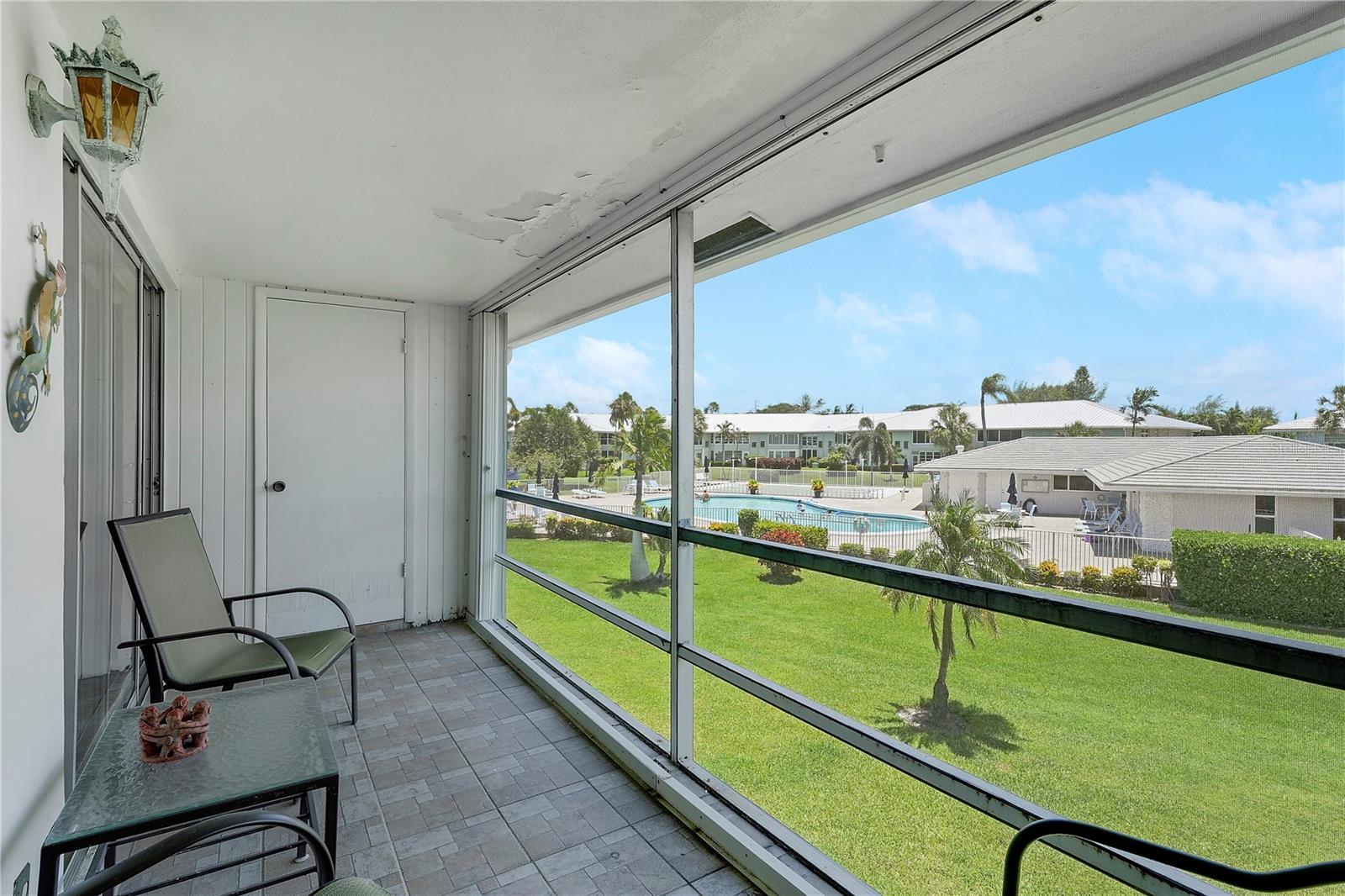 QUEENS COVE HOUSE CONDO - Residential