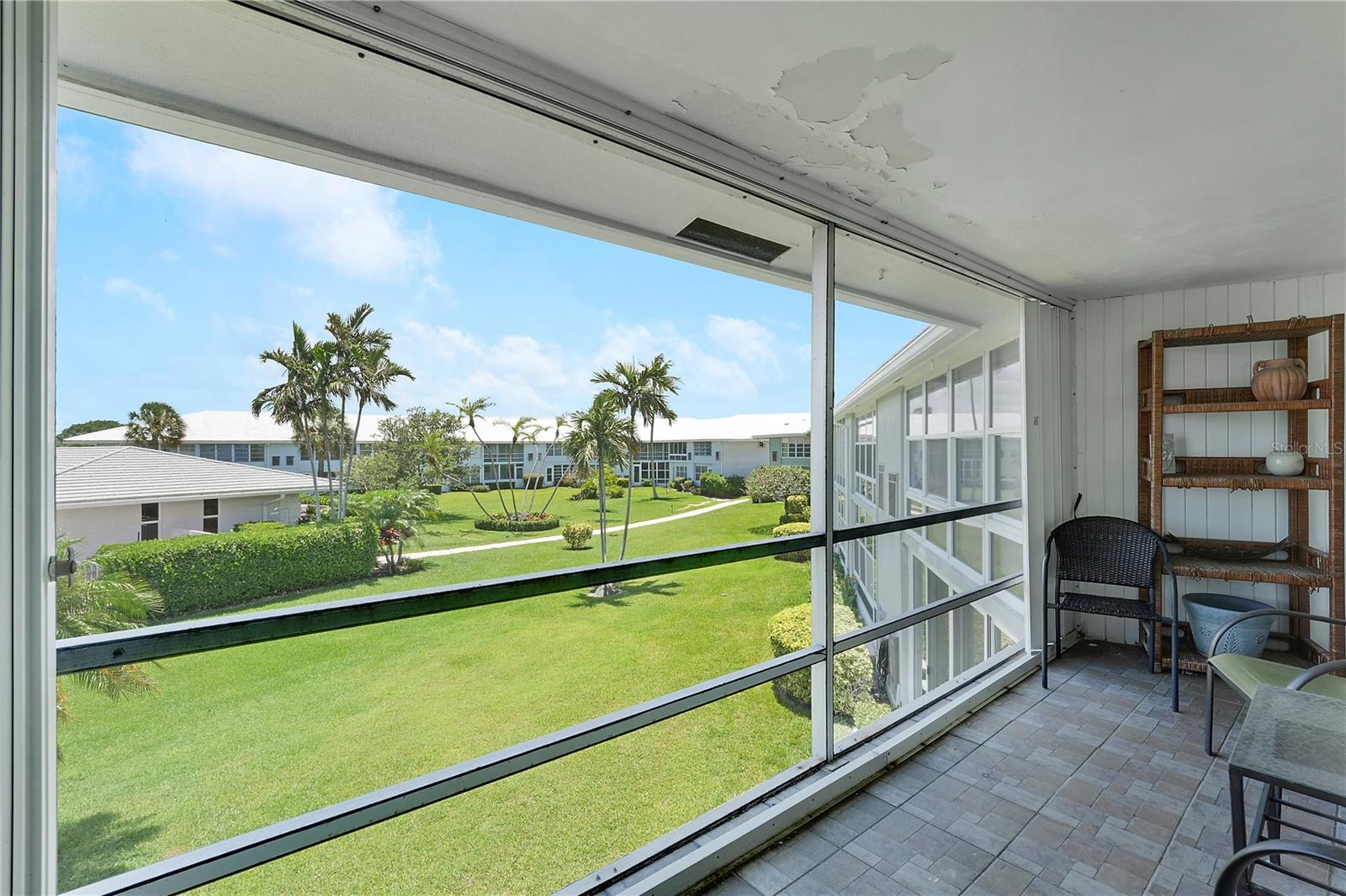 QUEENS COVE HOUSE CONDO - Residential