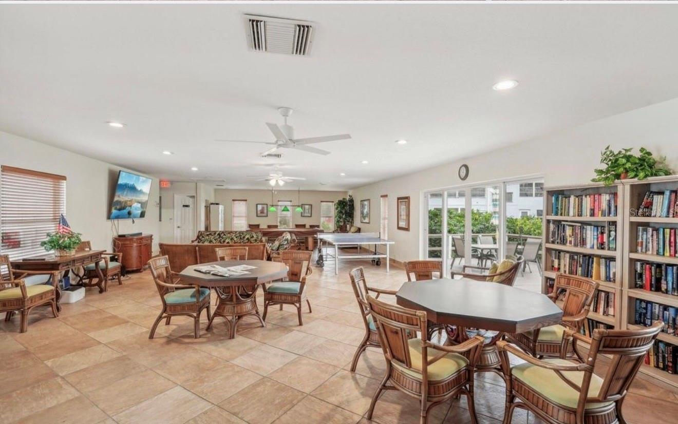 QUEENS COVE HOUSE CONDO - Residential