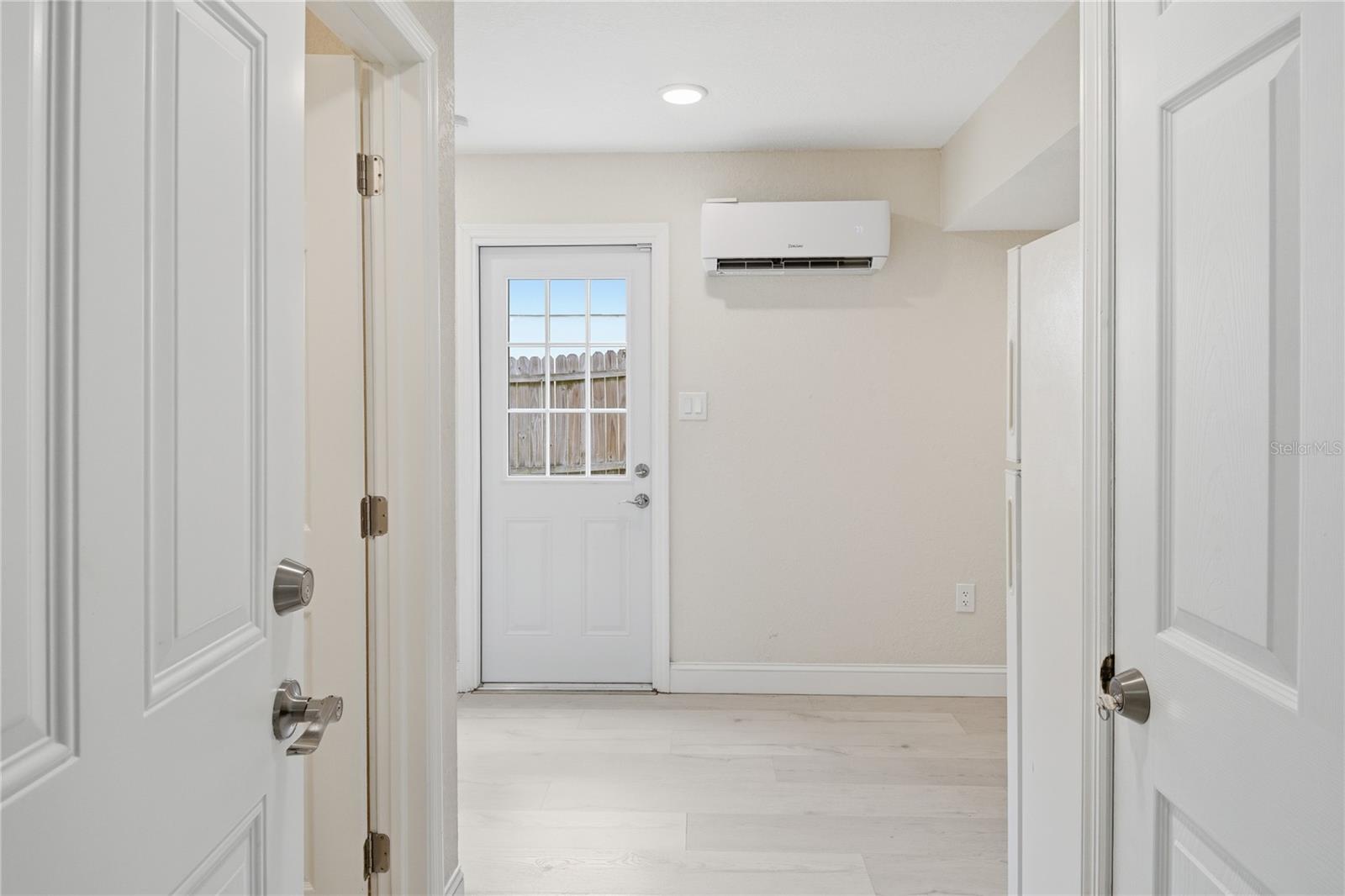 HILLANDALE - Residential